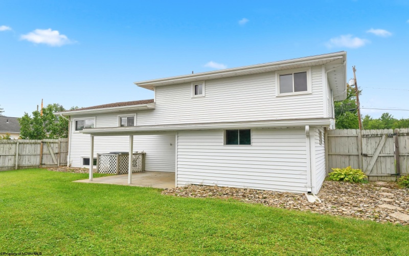 467 Hillview Drive, Morgantown, West Virginia 26505, 3 Bedroom Bedrooms, 7 Room Rooms,1 BathroomBathrooms,Single Family Detached,For Sale,Hillview,0,10167100