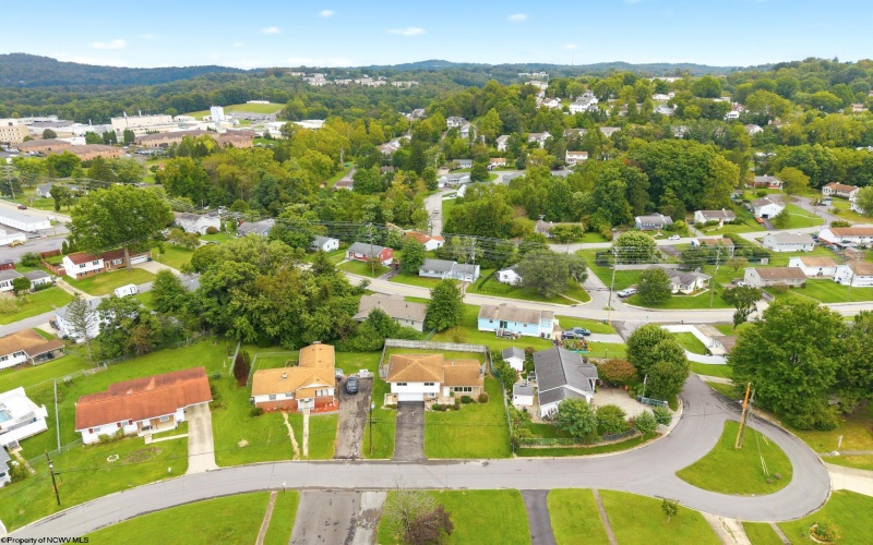 467 Hillview Drive, Morgantown, West Virginia 26505, 3 Bedroom Bedrooms, 7 Room Rooms,1 BathroomBathrooms,Single Family Detached,For Sale,Hillview,0,10167100