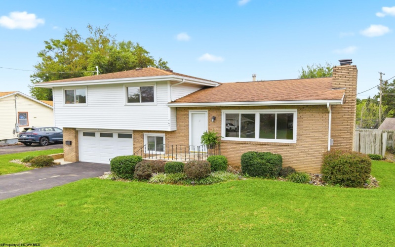 467 Hillview Drive, Morgantown, West Virginia 26505, 3 Bedroom Bedrooms, 7 Room Rooms,1 BathroomBathrooms,Single Family Detached,For Sale,Hillview,0,10167100