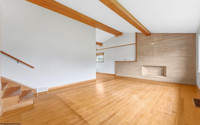 467 Hillview Drive, Morgantown, West Virginia 26505, 3 Bedroom Bedrooms, 7 Room Rooms,1 BathroomBathrooms,Single Family Detached,For Sale,Hillview,0,10167100