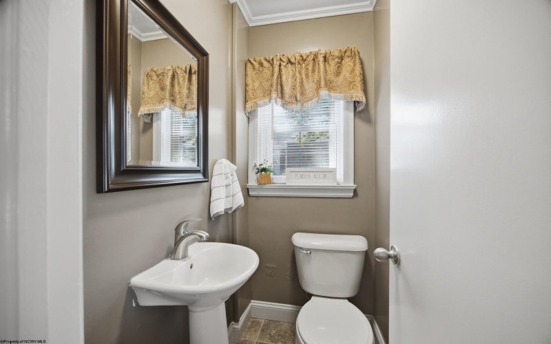 109 Euclid Avenue, Clarksburg, West Virginia 26301, 3 Bedroom Bedrooms, 8 Room Rooms,2 BathroomBathrooms,Single Family Detached,For Sale,Euclid,0,10167093 109 Euclid Avenue, Clarksburg, West Virginia 26301, 3 Bedroom Bedrooms, 8 Room Rooms,2 BathroomBathrooms,Single Family Detached,For Sale,Euclid,0,10167093