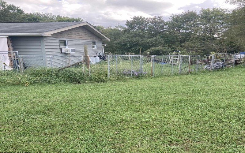 61 CARTER HILL Drive, French Creek, West Virginia 26218-7080, 3 Bedroom Bedrooms, 6 Room Rooms,1 BathroomBathrooms,Single Family Detached,For Sale,CARTER HILL,0,10167099