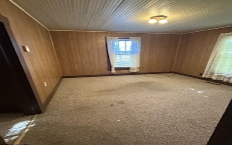 124 Main Avenue, Weston, West Virginia 26452-0001, 4 Bedroom Bedrooms, 9 Room Rooms,2 BathroomBathrooms,Single Family Detached,For Sale,Main,0,10167098