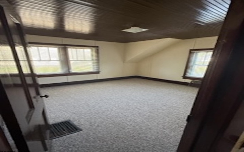124 Main Avenue, Weston, West Virginia 26452-0001, 4 Bedroom Bedrooms, 9 Room Rooms,2 BathroomBathrooms,Single Family Detached,For Sale,Main,0,10167098