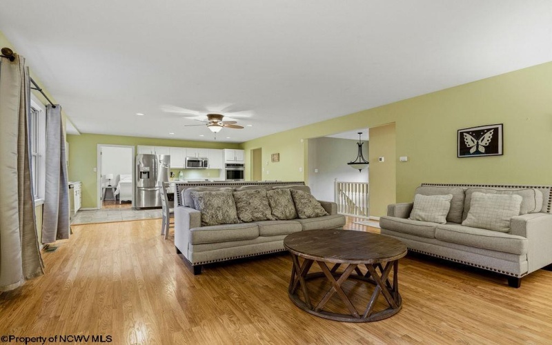 828 Bishop Drive, Morgantown, West Virginia 26505, 3 Bedroom Bedrooms, 8 Room Rooms,2 BathroomBathrooms,Single Family Detached,For Sale,Bishop,0,10167096