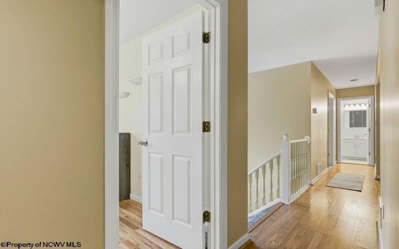 828 Bishop Drive, Morgantown, West Virginia 26505, 3 Bedroom Bedrooms, 8 Room Rooms,2 BathroomBathrooms,Single Family Detached,For Sale,Bishop,0,10167096