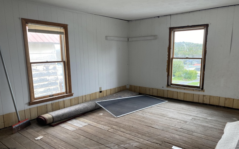 676 Henry Avenue, Davis, West Virginia 26260, 3 Bedroom Bedrooms, 6 Room Rooms,2 BathroomBathrooms,Single Family Detached,For Sale,Henry,0,10167097