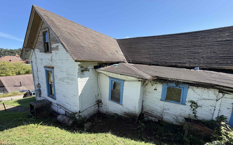 403 Wood Street, West Union, West Virginia 26456, 2 Bedroom Bedrooms, 5 Room Rooms,1 BathroomBathrooms,Single Family Detached,For Sale,Wood,0,10167127