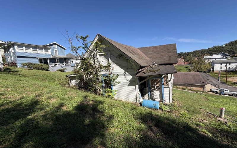 403 Wood Street, West Union, West Virginia 26456, 2 Bedroom Bedrooms, 5 Room Rooms,1 BathroomBathrooms,Single Family Detached,For Sale,Wood,0,10167127