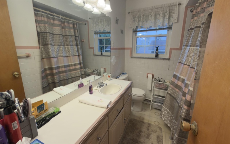 150 20th Street, Weirton, West Virginia 26062, 3 Bedroom Bedrooms, 5 Room Rooms,2 BathroomBathrooms,Single Family Detached,For Sale,20th,0,10167122