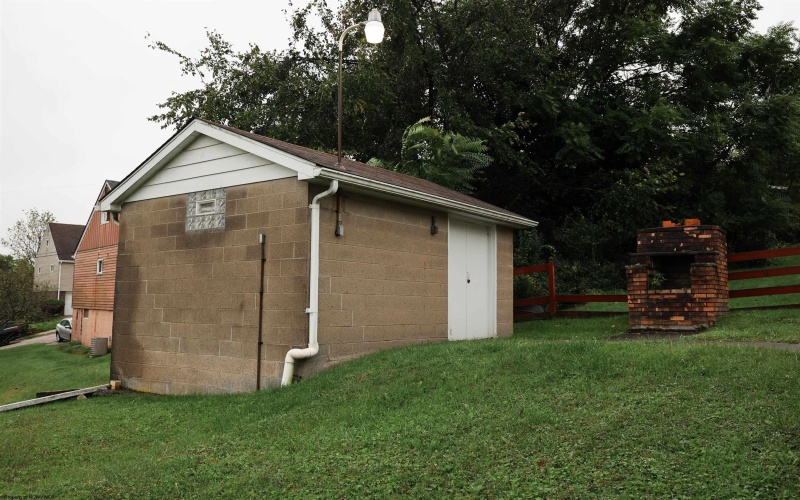 150 20th Street, Weirton, West Virginia 26062, 3 Bedroom Bedrooms, 5 Room Rooms,2 BathroomBathrooms,Single Family Detached,For Sale,20th,0,10167122