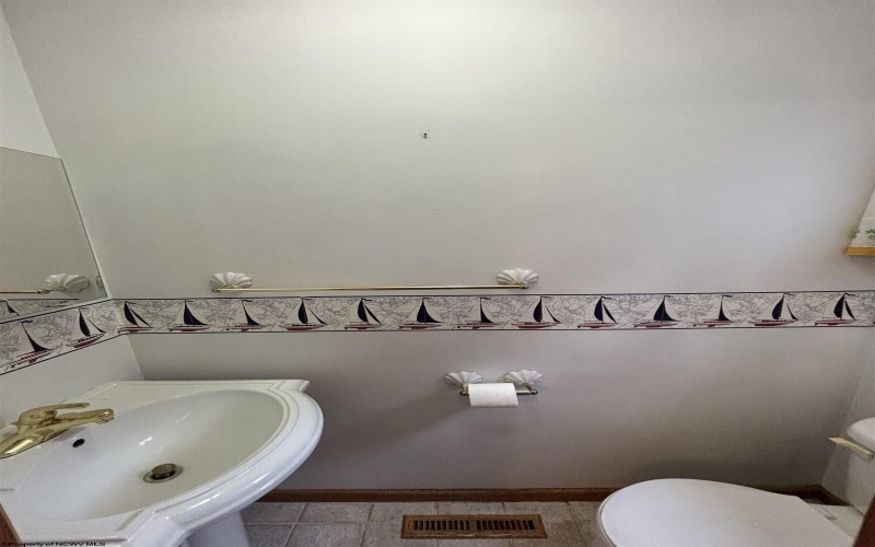717 Maple Avenue, Philippi, West Virginia 26416, 3 Bedroom Bedrooms, 5 Room Rooms,1 BathroomBathrooms,Single Family Detached,For Sale,Maple,0,10167121