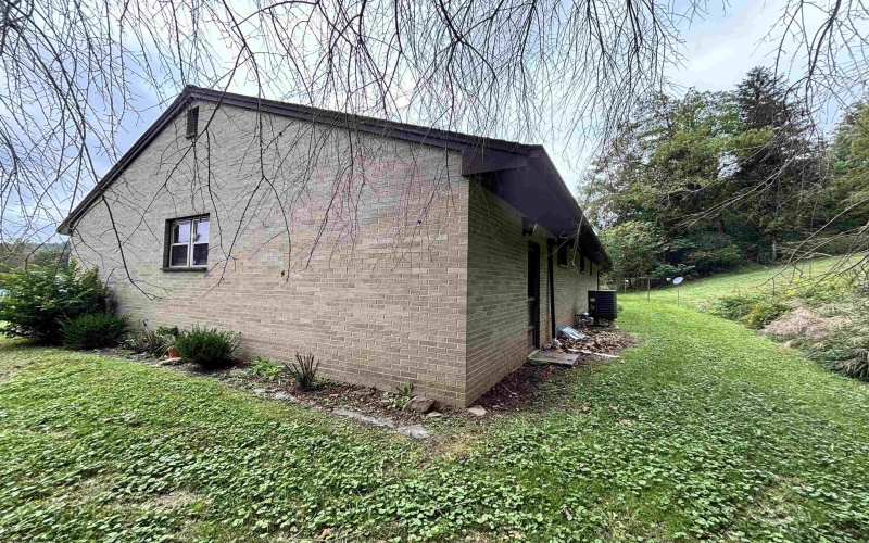 717 Maple Avenue, Philippi, West Virginia 26416, 3 Bedroom Bedrooms, 5 Room Rooms,1 BathroomBathrooms,Single Family Detached,For Sale,Maple,0,10167121