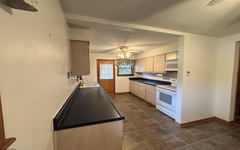 717 Maple Avenue, Philippi, West Virginia 26416, 3 Bedroom Bedrooms, 5 Room Rooms,1 BathroomBathrooms,Single Family Detached,For Sale,Maple,0,10167121