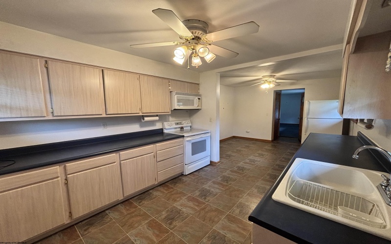717 Maple Avenue, Philippi, West Virginia 26416, 3 Bedroom Bedrooms, 5 Room Rooms,1 BathroomBathrooms,Single Family Detached,For Sale,Maple,0,10167121