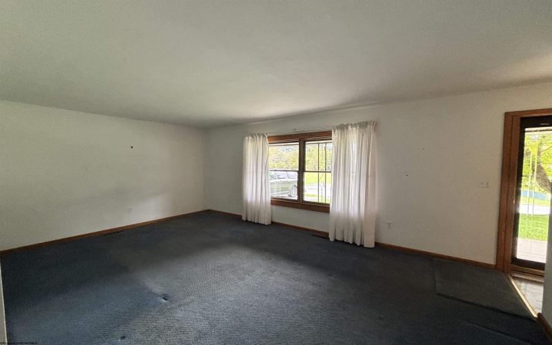 717 Maple Avenue, Philippi, West Virginia 26416, 3 Bedroom Bedrooms, 5 Room Rooms,1 BathroomBathrooms,Single Family Detached,For Sale,Maple,0,10167121