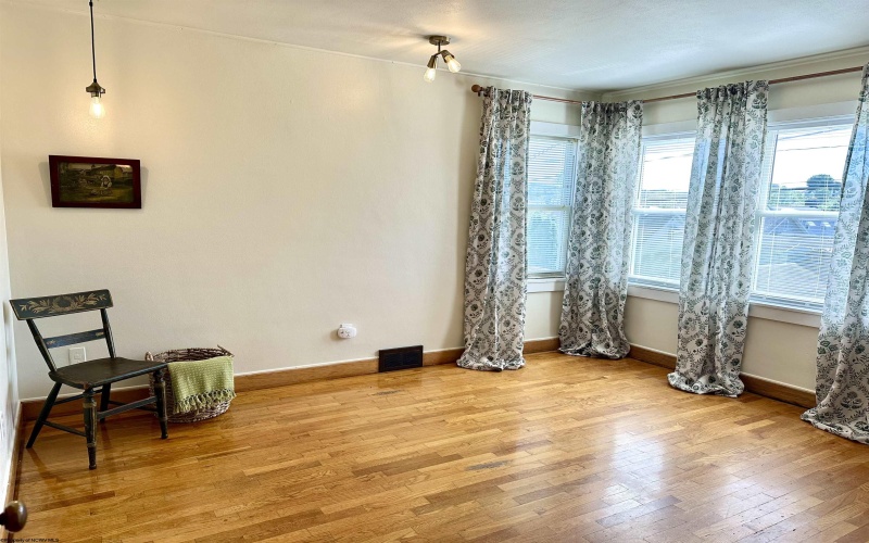 620 Collins Avenue, Clarksburg, West Virginia 26301, 2 Bedroom Bedrooms, 5 Room Rooms,1 BathroomBathrooms,Single Family Detached,For Sale,Collins,0,10167120