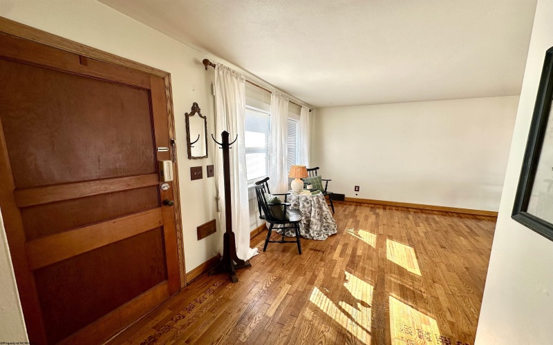 620 Collins Avenue, Clarksburg, West Virginia 26301, 2 Bedroom Bedrooms, 5 Room Rooms,1 BathroomBathrooms,Single Family Detached,For Sale,Collins,0,10167120