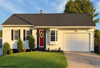 1614 Crestmont Circle, Fairmont, West Virginia 26554, 4 Bedroom Bedrooms, 11 Room Rooms,2 BathroomBathrooms,Single Family Detached,For Sale,Crestmont,0,10167116