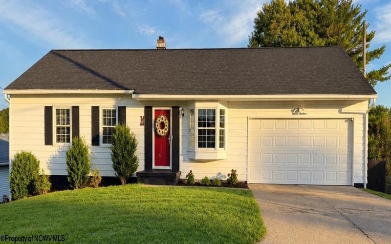 1614 Crestmont Circle, Fairmont, West Virginia 26554, 4 Bedroom Bedrooms, 11 Room Rooms,2 BathroomBathrooms,Single Family Detached,For Sale,Crestmont,0,10167116