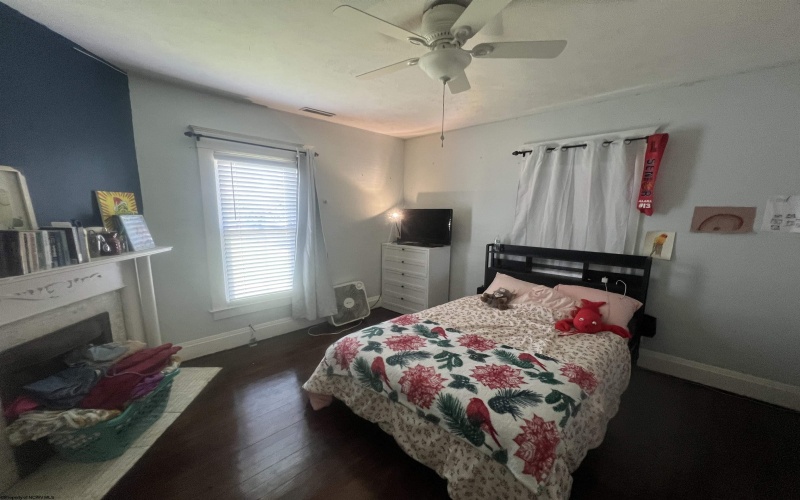 1309 West Virginia Avenue, Clarksburg, West Virginia 26301, 4 Bedroom Bedrooms, 11 Room Rooms,2 BathroomBathrooms,Single Family Detached,For Sale,West Virginia,0,10167115