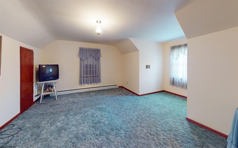 147 REDWOOD Street, Grafton, West Virginia 26354, 4 Bedroom Bedrooms, 10 Room Rooms,2 BathroomBathrooms,Single Family Detached,For Sale,REDWOOD,0,10167129