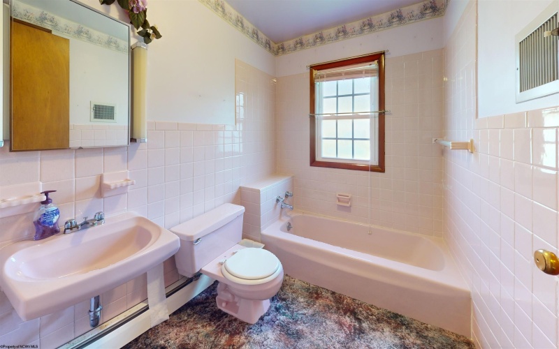 147 REDWOOD Street, Grafton, West Virginia 26354, 4 Bedroom Bedrooms, 10 Room Rooms,2 BathroomBathrooms,Single Family Detached,For Sale,REDWOOD,0,10167129