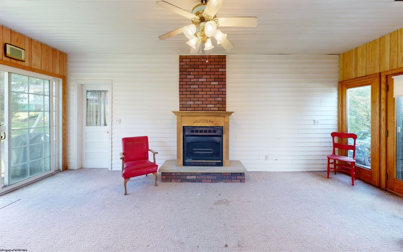 147 REDWOOD Street, Grafton, West Virginia 26354, 4 Bedroom Bedrooms, 10 Room Rooms,2 BathroomBathrooms,Single Family Detached,For Sale,REDWOOD,0,10167129