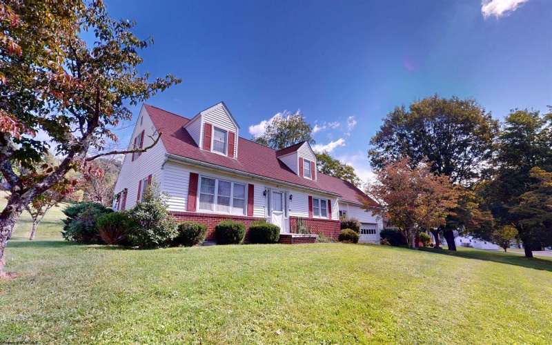 147 REDWOOD Street, Grafton, West Virginia 26354, 4 Bedroom Bedrooms, 10 Room Rooms,2 BathroomBathrooms,Single Family Detached,For Sale,REDWOOD,0,10167129