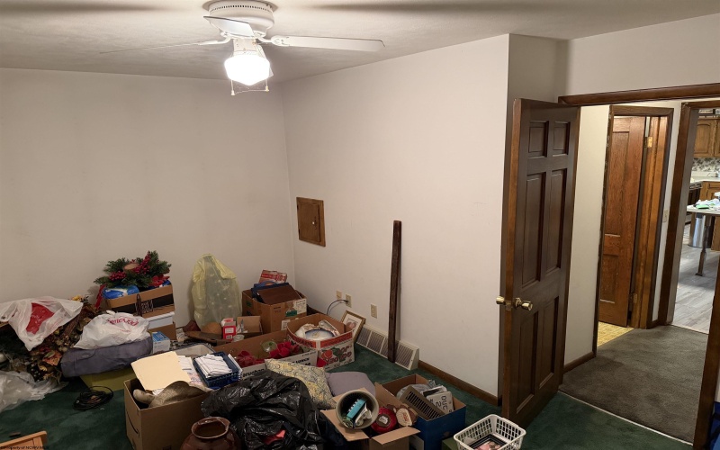 306 Naomi Street, Fairmont, West Virginia 26554, 5 Bedroom Bedrooms, 9 Room Rooms,2 BathroomBathrooms,Single Family Detached,For Sale,Naomi,0,10167128