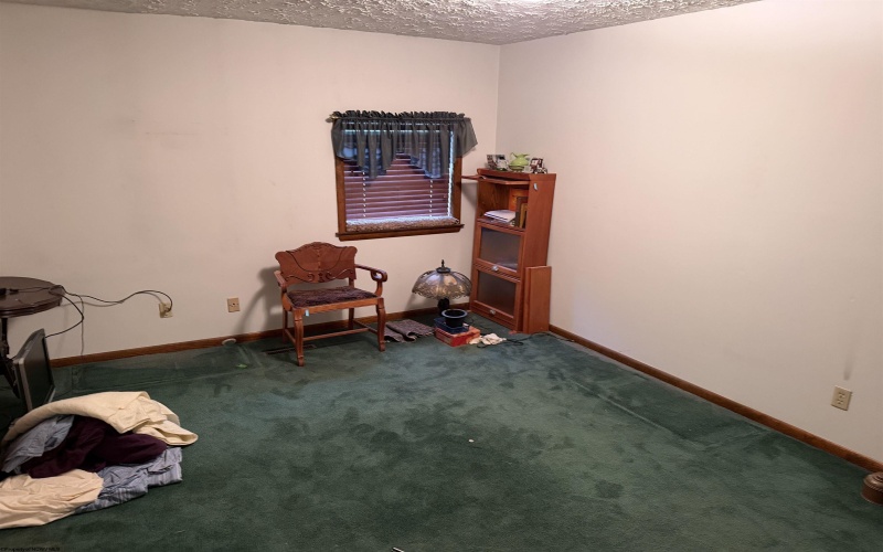306 Naomi Street, Fairmont, West Virginia 26554, 5 Bedroom Bedrooms, 9 Room Rooms,2 BathroomBathrooms,Single Family Detached,For Sale,Naomi,0,10167128