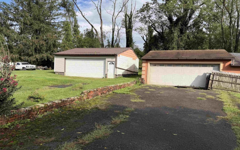 306 Naomi Street, Fairmont, West Virginia 26554, 5 Bedroom Bedrooms, 9 Room Rooms,2 BathroomBathrooms,Single Family Detached,For Sale,Naomi,0,10167128
