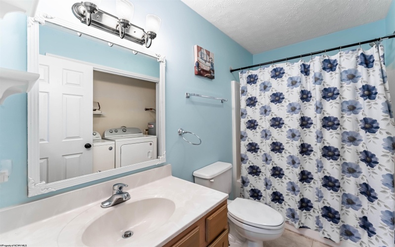 4018 Pinehurst Drive, Morgantown, West Virginia 26505, 2 Bedroom Bedrooms, 5 Room Rooms,2 BathroomBathrooms,Single Family Attached,For Sale,Pinehurst,0,10167136