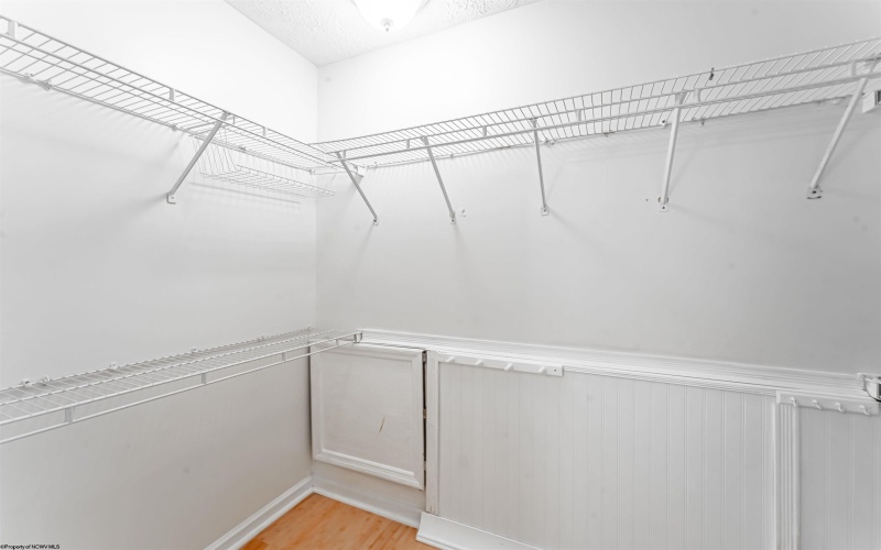 4018 Pinehurst Drive, Morgantown, West Virginia 26505, 2 Bedroom Bedrooms, 5 Room Rooms,2 BathroomBathrooms,Single Family Attached,For Sale,Pinehurst,0,10167136