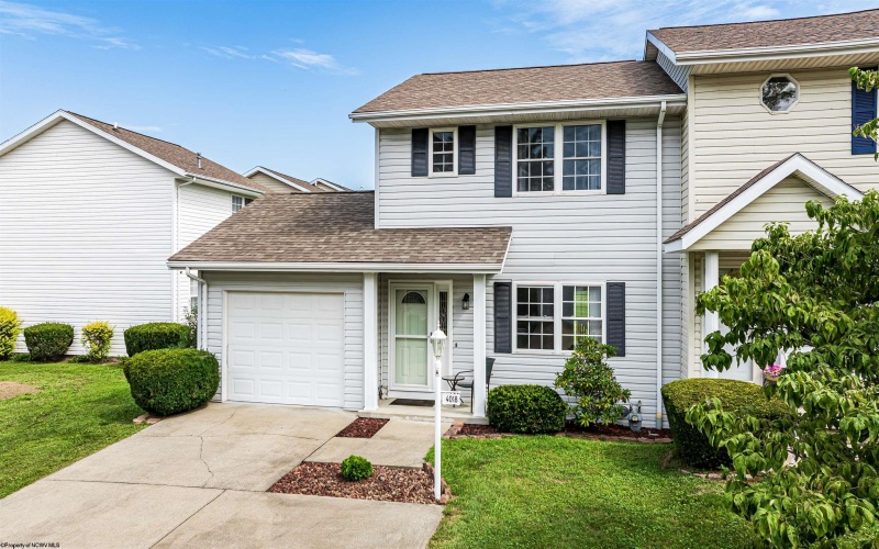 4018 Pinehurst Drive, Morgantown, West Virginia 26505, 2 Bedroom Bedrooms, 5 Room Rooms,2 BathroomBathrooms,Single Family Attached,For Sale,Pinehurst,0,10167136
