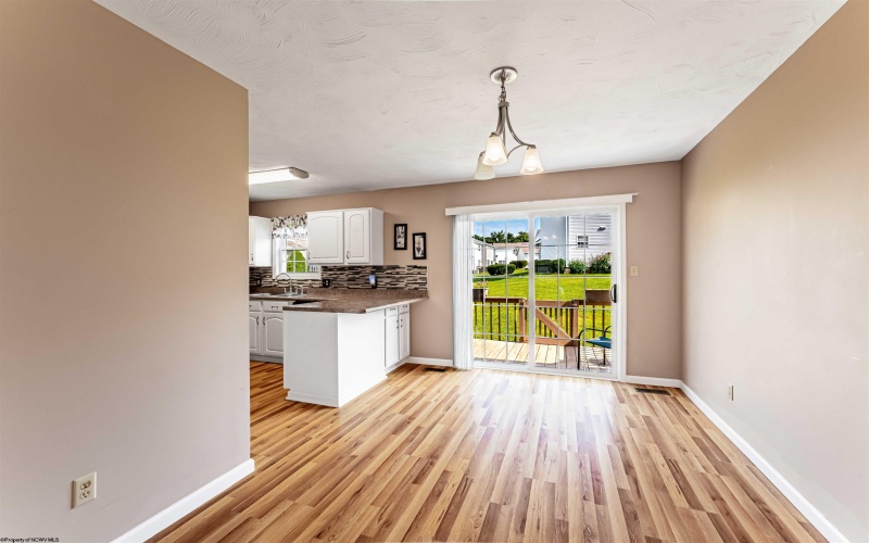 4018 Pinehurst Drive, Morgantown, West Virginia 26505, 2 Bedroom Bedrooms, 5 Room Rooms,2 BathroomBathrooms,Single Family Attached,For Sale,Pinehurst,0,10167136