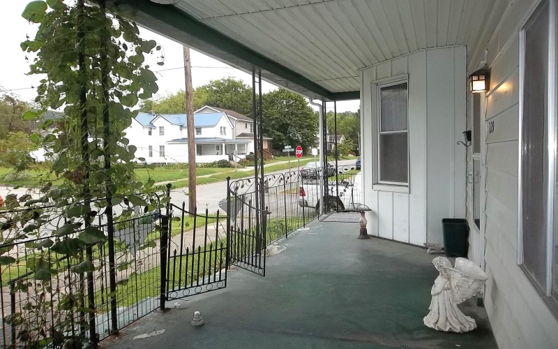 120 Davis Street, Elkins, West Virginia 26241, 4 Bedroom Bedrooms, 9 Room Rooms,1 BathroomBathrooms,Single Family Detached,For Sale,Davis,0,10167133