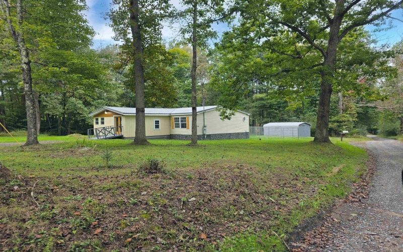5543 Calvert Shaver Road, Terra Alta, West Virginia 26764, 4 Bedroom Bedrooms, 9 Room Rooms,2 BathroomBathrooms,Single Family Detached,For Sale,Calvert Shaver,0,10167146