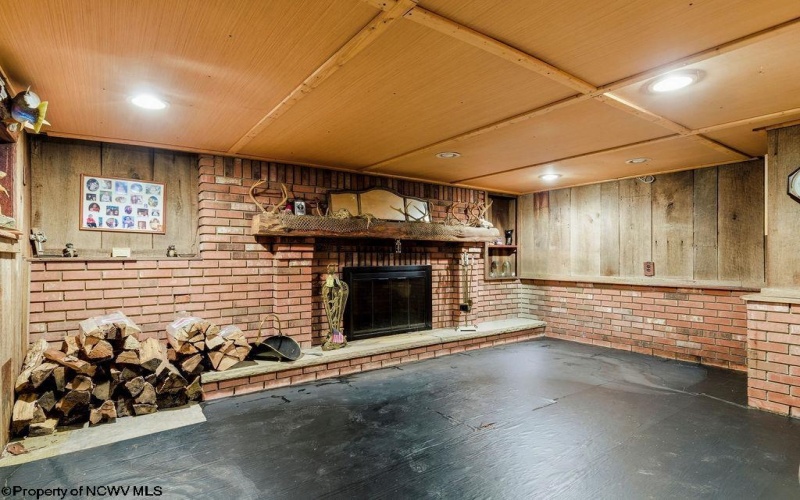163 Sunburst Drive, Clarksburg, West Virginia 26301, 3 Bedroom Bedrooms, 7 Room Rooms,2 BathroomBathrooms,Single Family Detached,For Sale,Sunburst,0,10167147