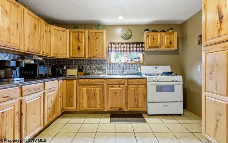 163 Sunburst Drive, Clarksburg, West Virginia 26301, 3 Bedroom Bedrooms, 7 Room Rooms,2 BathroomBathrooms,Single Family Detached,For Sale,Sunburst,0,10167147
