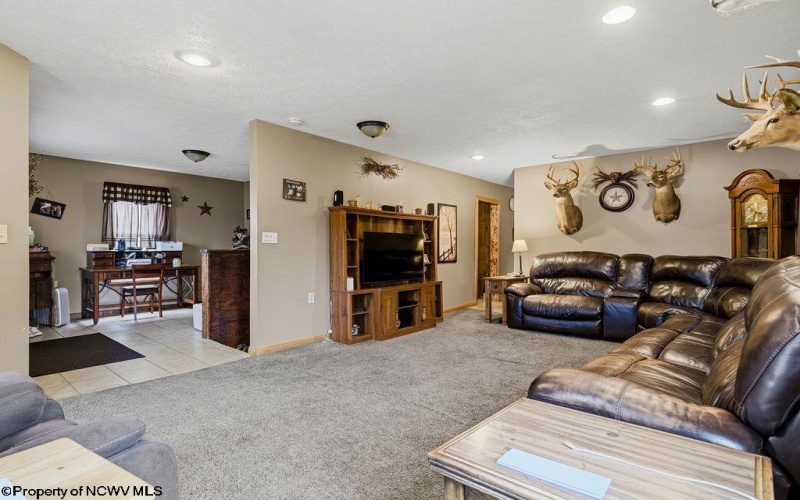 163 Sunburst Drive, Clarksburg, West Virginia 26301, 3 Bedroom Bedrooms, 7 Room Rooms,2 BathroomBathrooms,Single Family Detached,For Sale,Sunburst,0,10167147