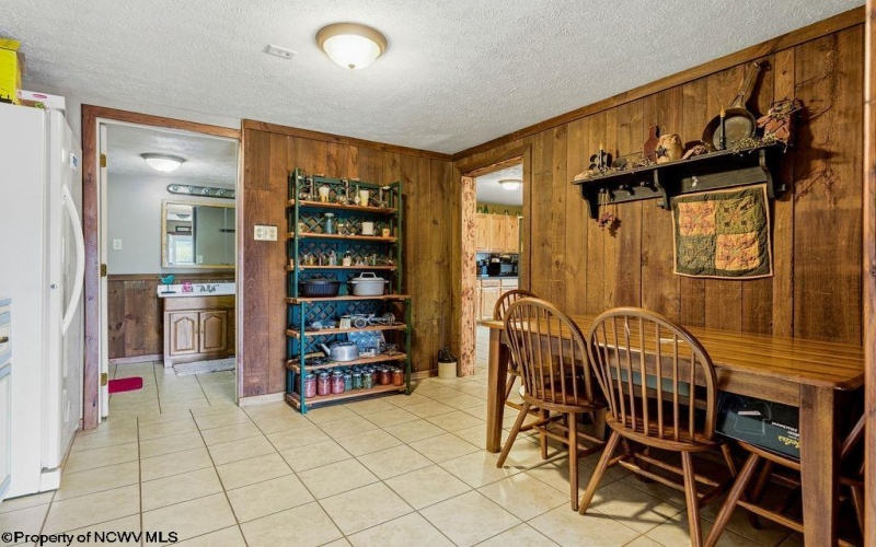 163 Sunburst Drive, Clarksburg, West Virginia 26301, 3 Bedroom Bedrooms, 7 Room Rooms,2 BathroomBathrooms,Single Family Detached,For Sale,Sunburst,0,10167147