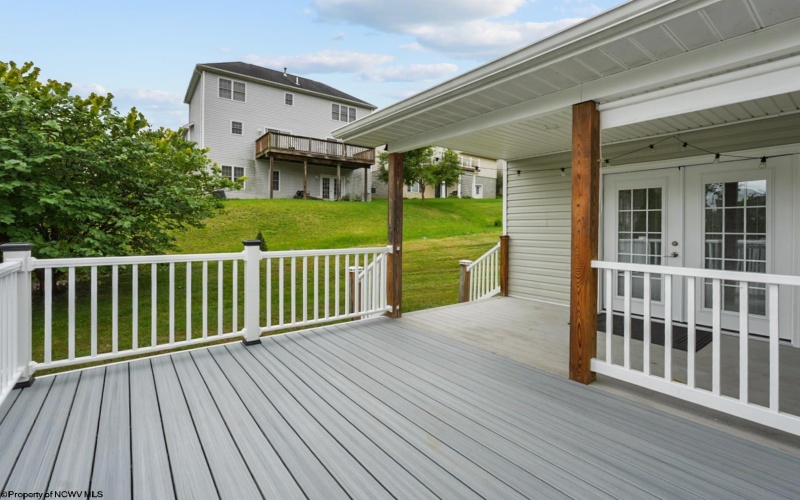 255 Hanalei Drive, Morgantown, West Virginia 26508, 3 Bedroom Bedrooms, 7 Room Rooms,3 BathroomBathrooms,Single Family Detached,For Sale,Hanalei,0,10167148