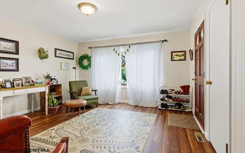 85 Pinewood Road, Clarksburg, West Virginia 26301, 3 Bedroom Bedrooms, 6 Room Rooms,1 BathroomBathrooms,Single Family Attached,For Sale,Pinewood,0,10167149