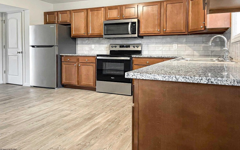 254 Main Street, Bruceton Mills, West Virginia 26525, 3 Bedroom Bedrooms, 5 Room Rooms,2 BathroomBathrooms,Residential Rentals,For Rent,Main,0,10167156