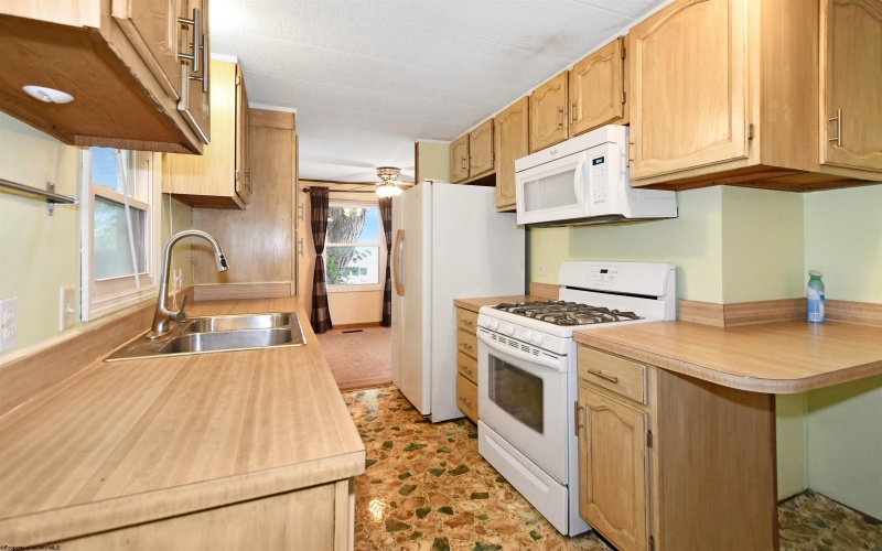 350 Virginia Avenue, Morgantown, West Virginia 26505, 3 Bedroom Bedrooms, 6 Room Rooms,2 BathroomBathrooms,Single Family Detached,For Sale,Virginia,0,10167150