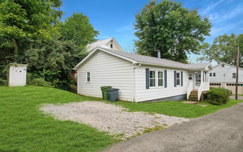 350 Virginia Avenue, Morgantown, West Virginia 26505, 3 Bedroom Bedrooms, 6 Room Rooms,2 BathroomBathrooms,Single Family Detached,For Sale,Virginia,0,10167150