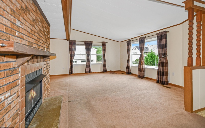 350 Virginia Avenue, Morgantown, West Virginia 26505, 3 Bedroom Bedrooms, 6 Room Rooms,2 BathroomBathrooms,Single Family Detached,For Sale,Virginia,0,10167150