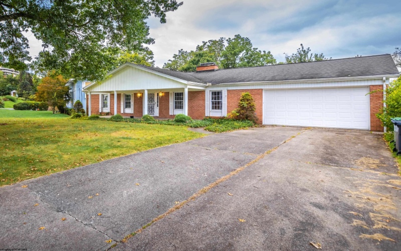 853 Vandalia Road, Morgantown, West Virginia 26501, 4 Bedroom Bedrooms, 11 Room Rooms,2 BathroomBathrooms,Single Family Detached,For Sale,Vandalia,0,10167152