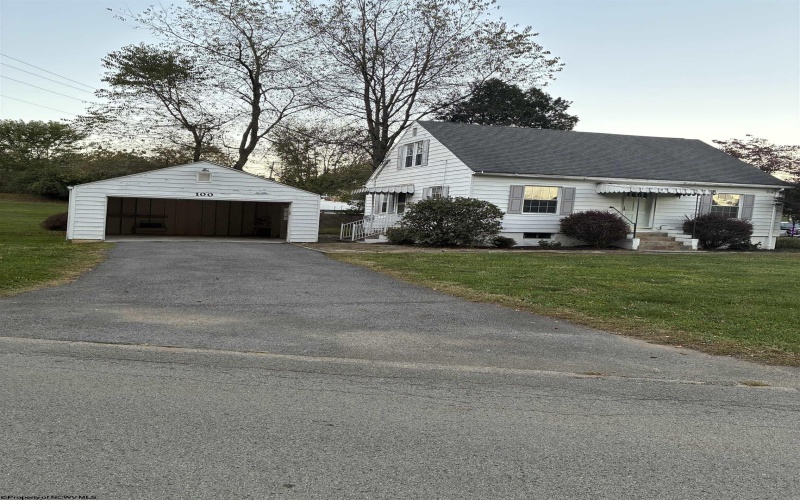 100 Bell Run Road, Fairmont, West Virginia 26554, 2 Bedroom Bedrooms, 6 Room Rooms,1 BathroomBathrooms,Single Family Detached,For Sale,Bell Run,0,10167155
